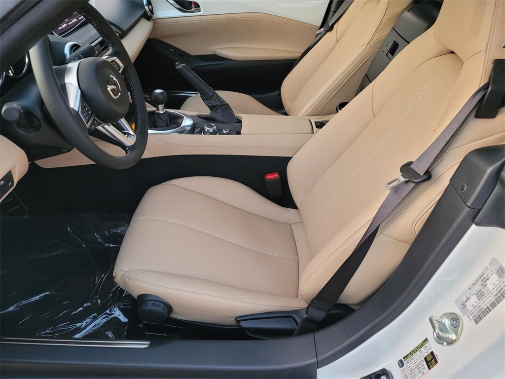 new 2025 Mazda MX-5 Miata RF car, priced at $39,407