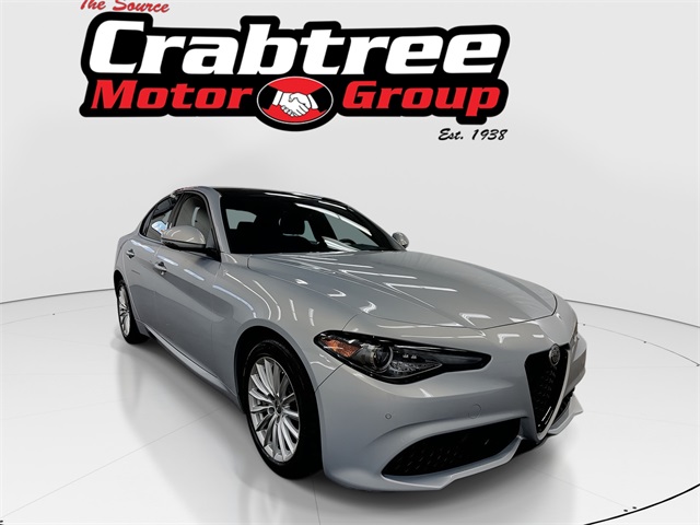 2022 Alfa Romeo Giulia Base's photo