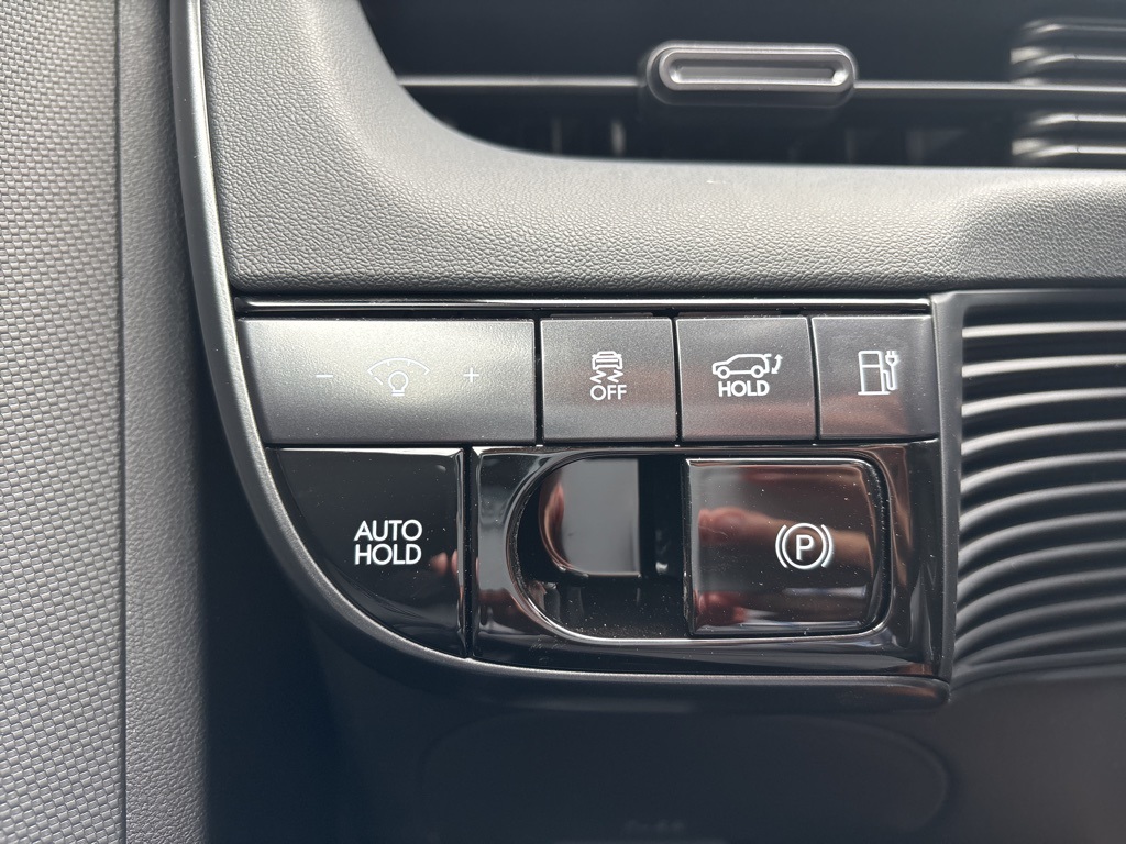2025 Hyundai Ioniq 5 photo 14