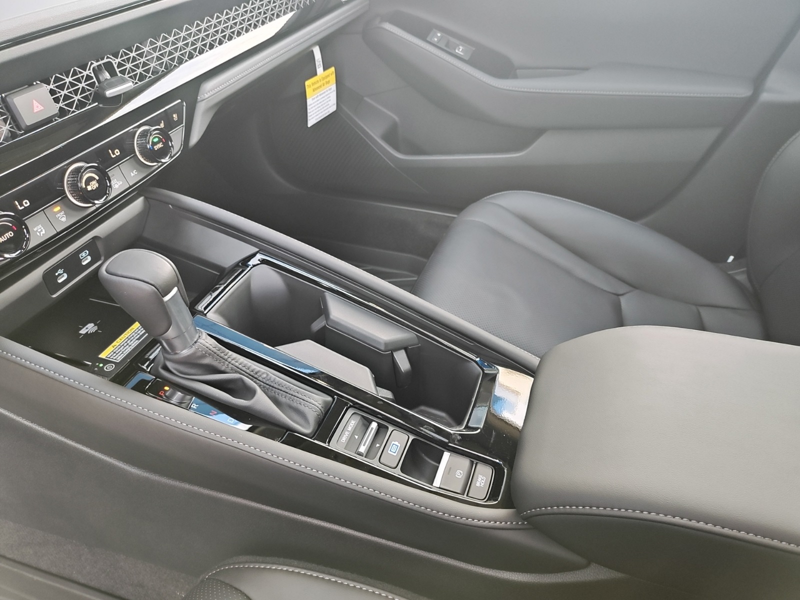 New 2025 Honda Accord Hybrid Sedan