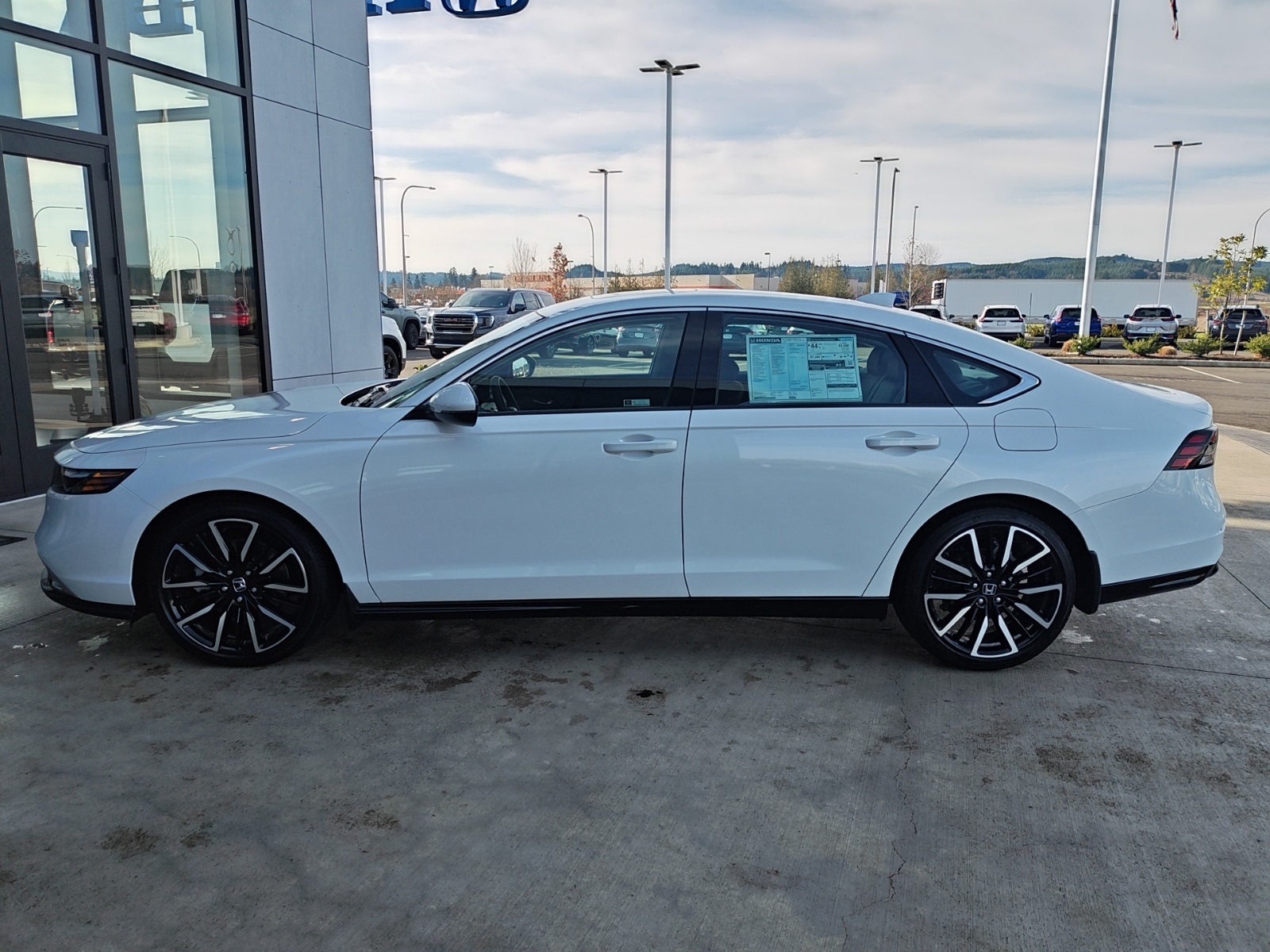 New 2025 Honda Accord Hybrid Sedan