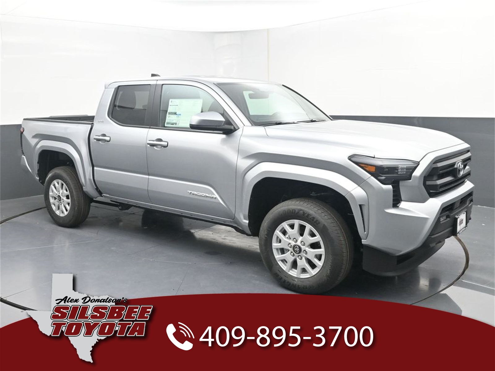 2026 Toyota Tacoma SR5's photo