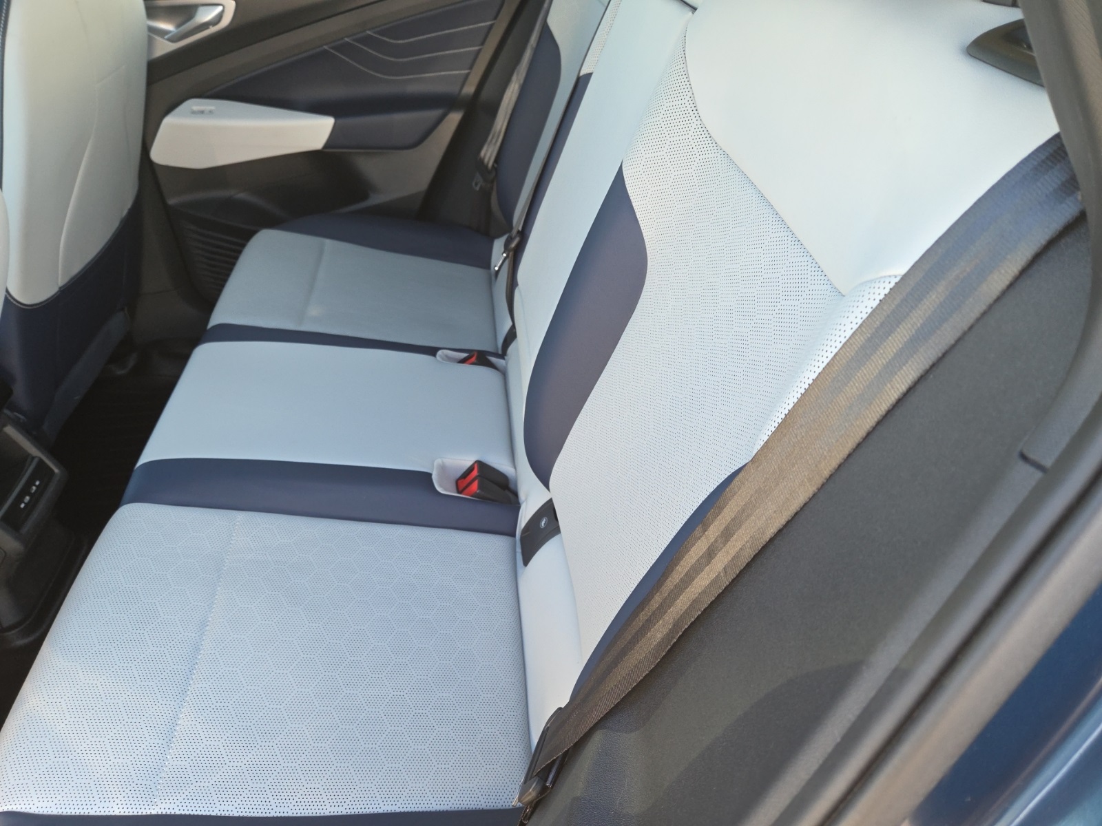 used 2023 Volkswagen ID.4 car, priced at $21,300