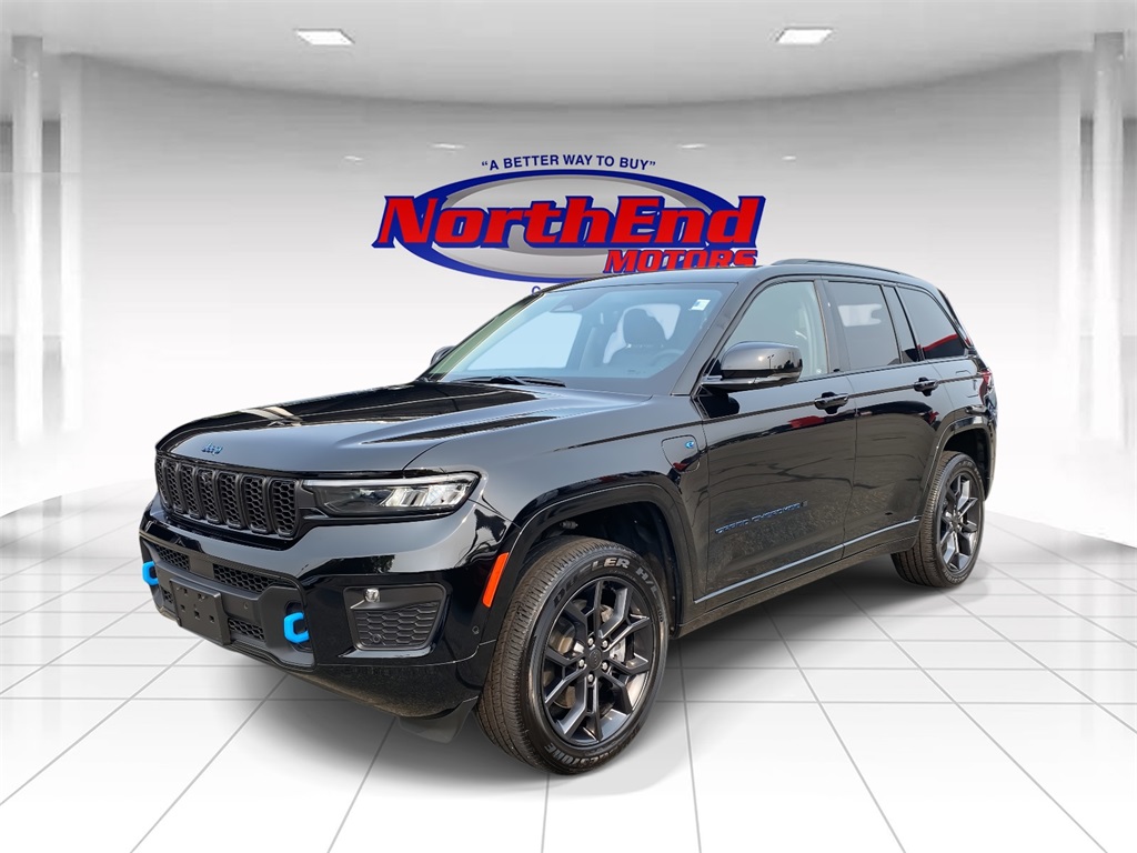 2023 Diamond Black Crystal Pearlcoat Jeep Grand Cherokee 4xe 4xe 4X4 SUV