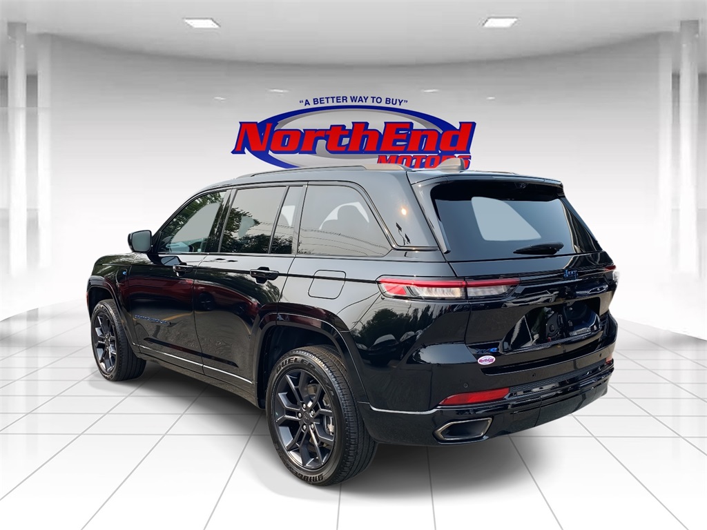2023 Diamond Black Crystal Pearlcoat Jeep Grand Cherokee 4xe 4xe 4X4 SUV