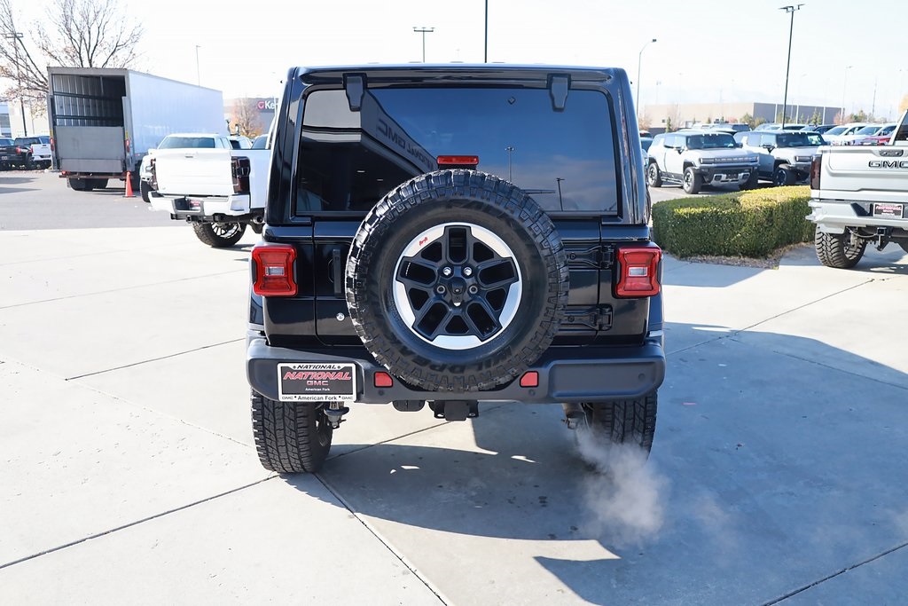 2019 Jeep Wrangler Unlimited Sahara photo 2