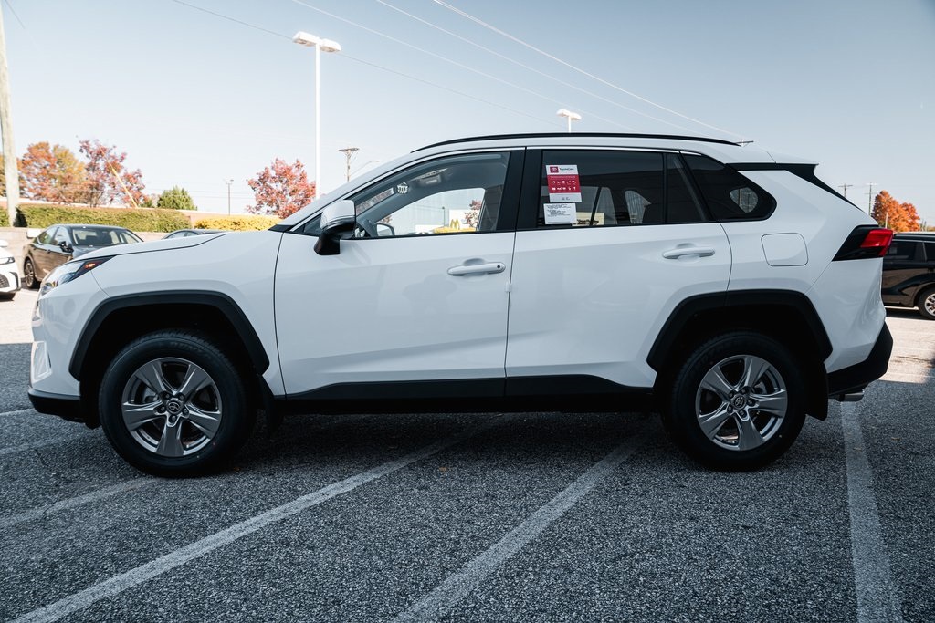2025 Toyota RAV4 XLE Premium photo 3