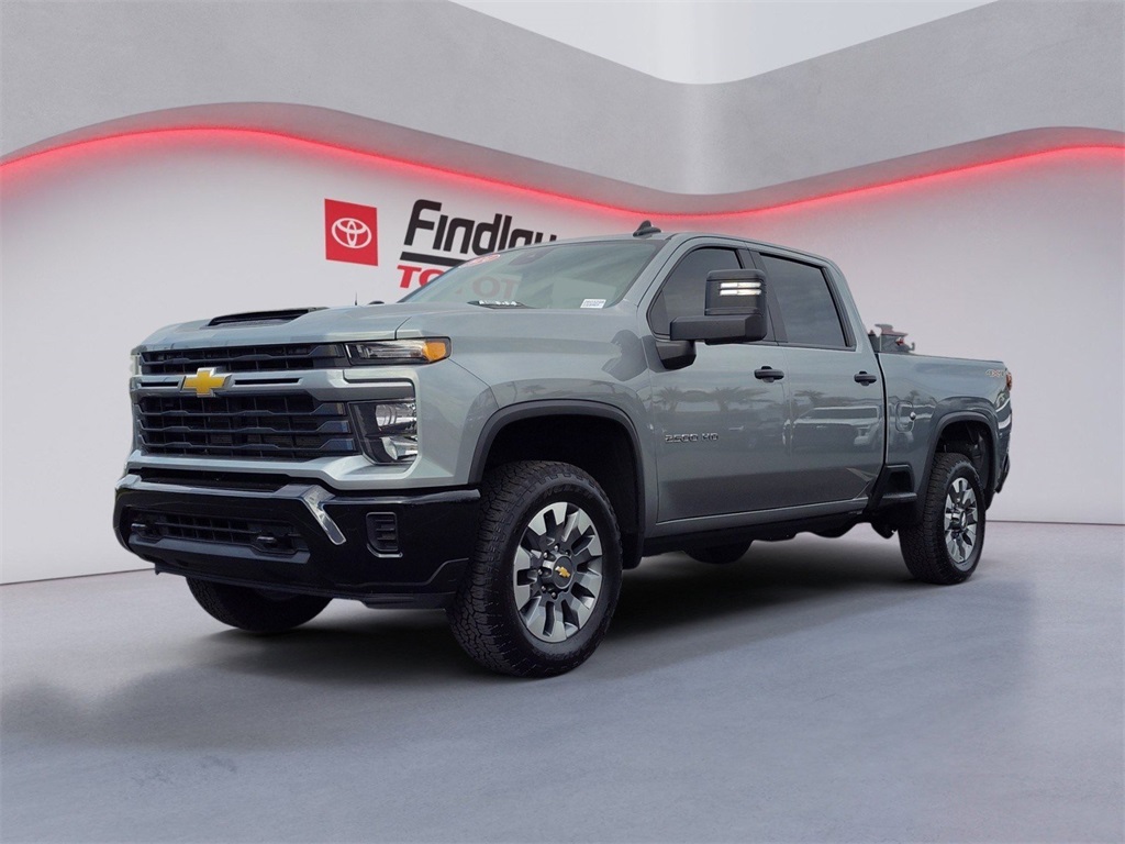 2024 Chevrolet Silverado 2500HD Custom's photo