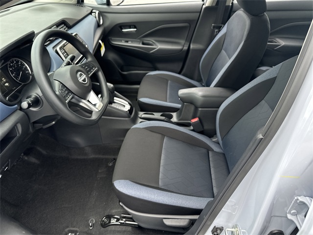 2025 Gray Sky Pearl Nissan Versa 1.6 SV FWD Sedan