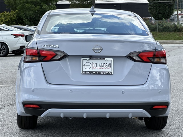 2025 Gray Sky Pearl Nissan Versa 1.6 SV FWD Sedan