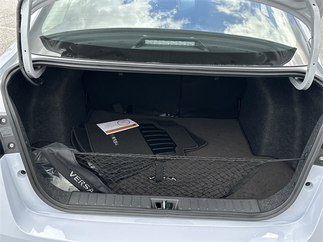 2025 Gray Sky Pearl Nissan Versa 1.6 SV FWD Sedan