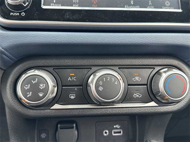 2025 Gray Sky Pearl Nissan Versa 1.6 SV FWD Sedan