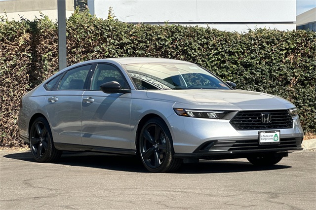 2025 Honda Accord Hybrid Sport-L photo 2