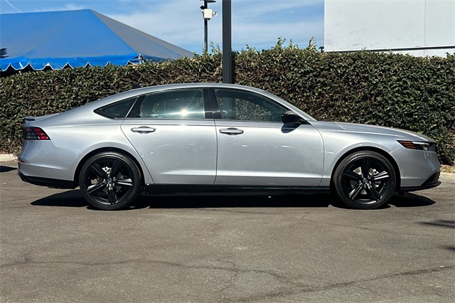 2025 Honda Accord Hybrid Sport-L photo 3
