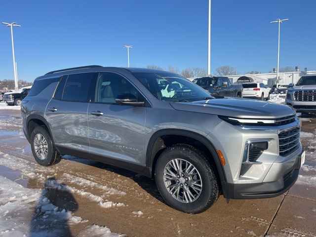 2026 Chevrolet Traverse LT's photo