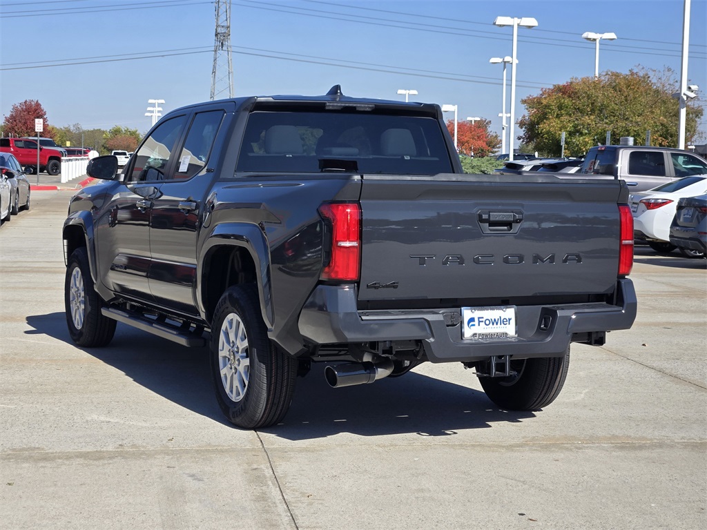 2025 Toyota Tacoma SR5 Double Cab photo 3