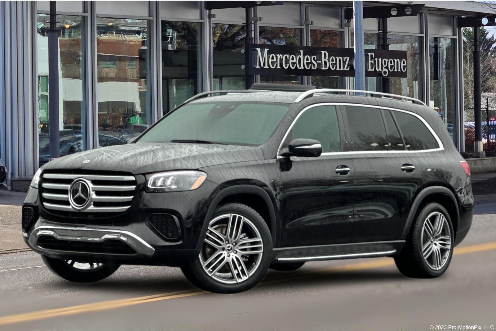 2025 Mercedes-Benz GLS Base's photo