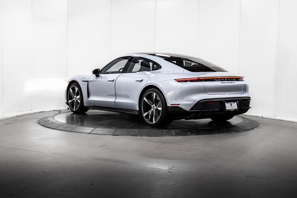 2024 Porsche Taycan Turbo S photo 3