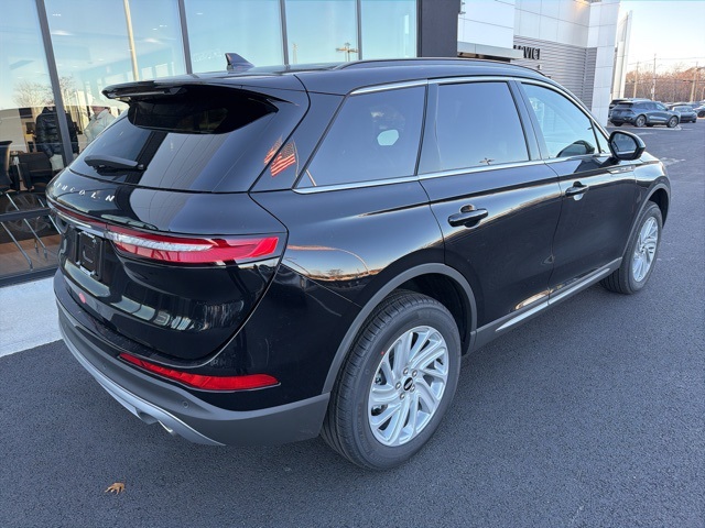 2026 Lincoln Corsair Premiere photo 3