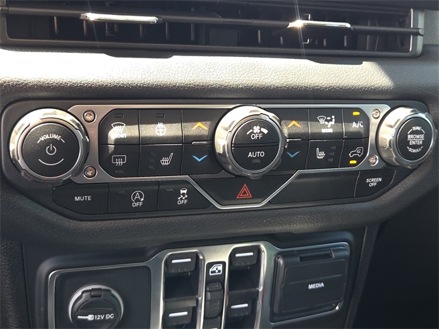 2025 Jeep Wrangler Sport S photo 20
