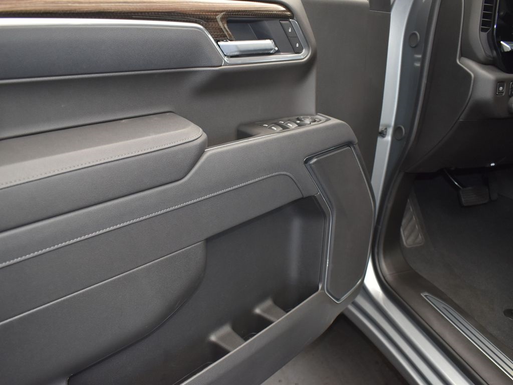 2026 Chevrolet Silverado 1500 LT photo 11