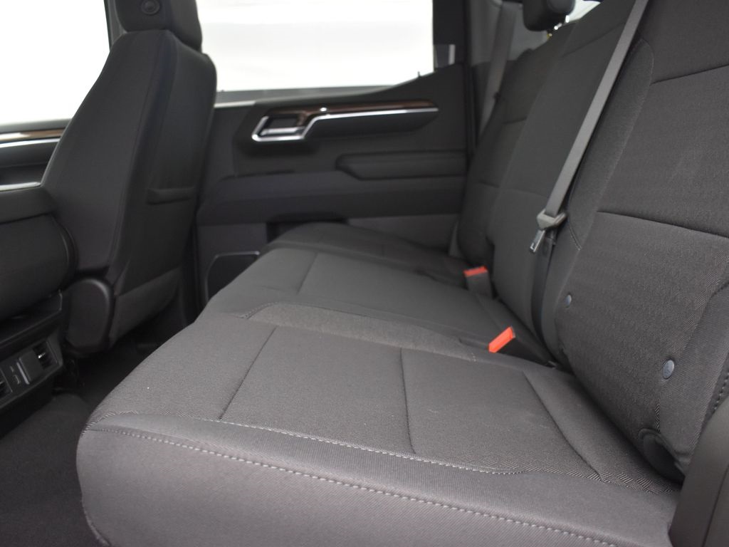 2026 Chevrolet Silverado 1500 LT photo 16