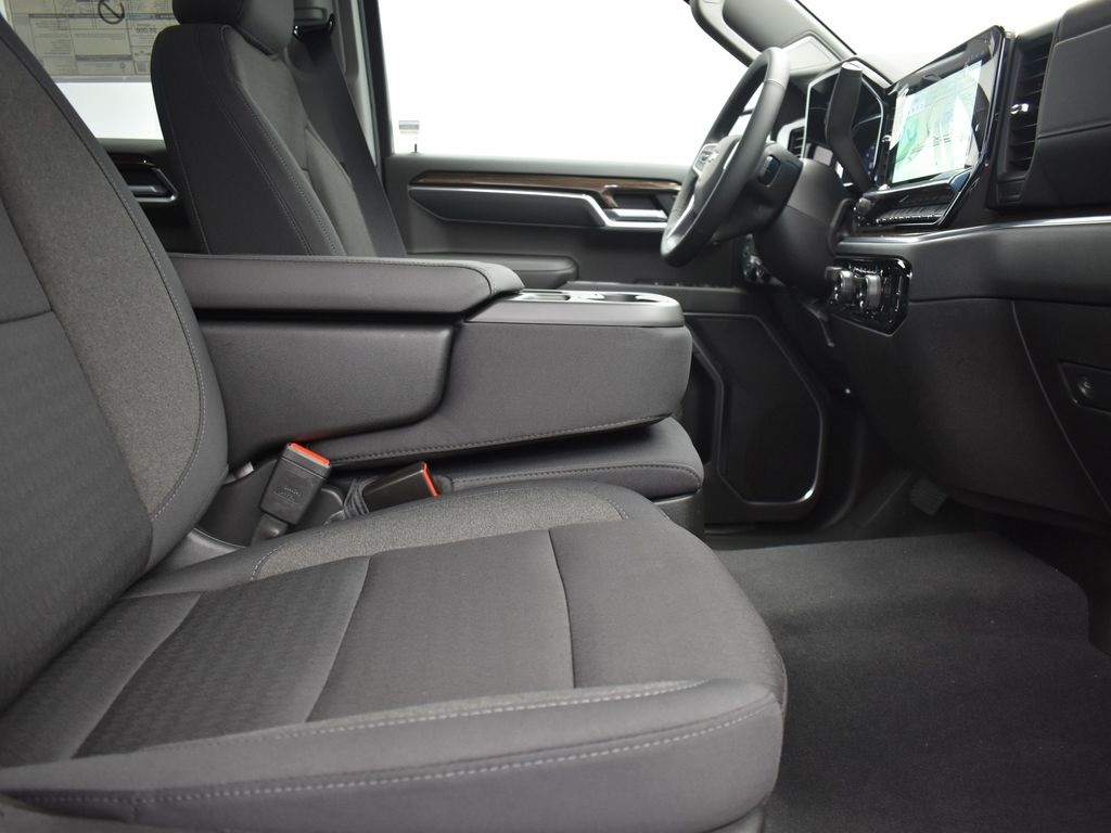 2026 Chevrolet Silverado 1500 LT photo 24