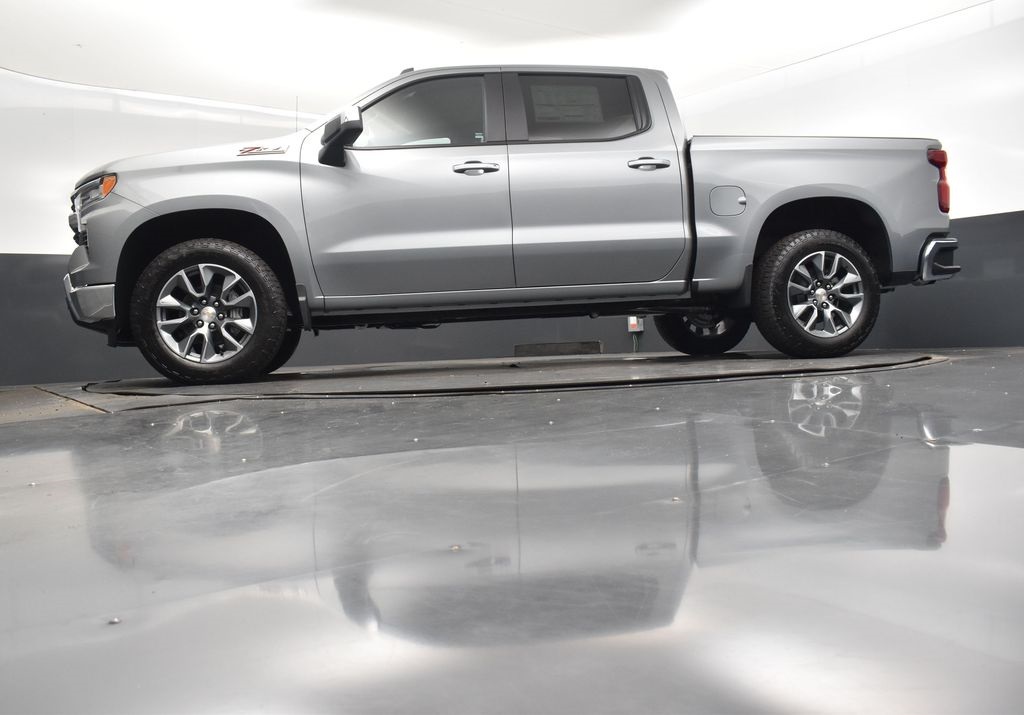 2026 Chevrolet Silverado 1500 LT photo 39