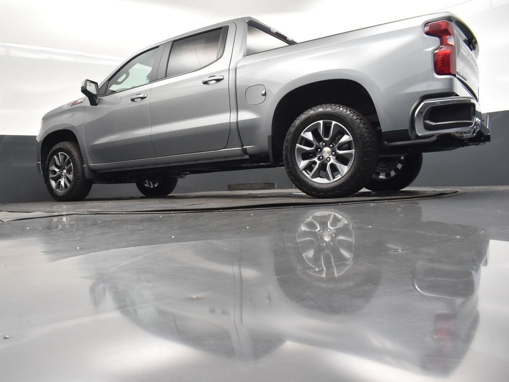 2026 Chevrolet Silverado 1500 LT photo 40