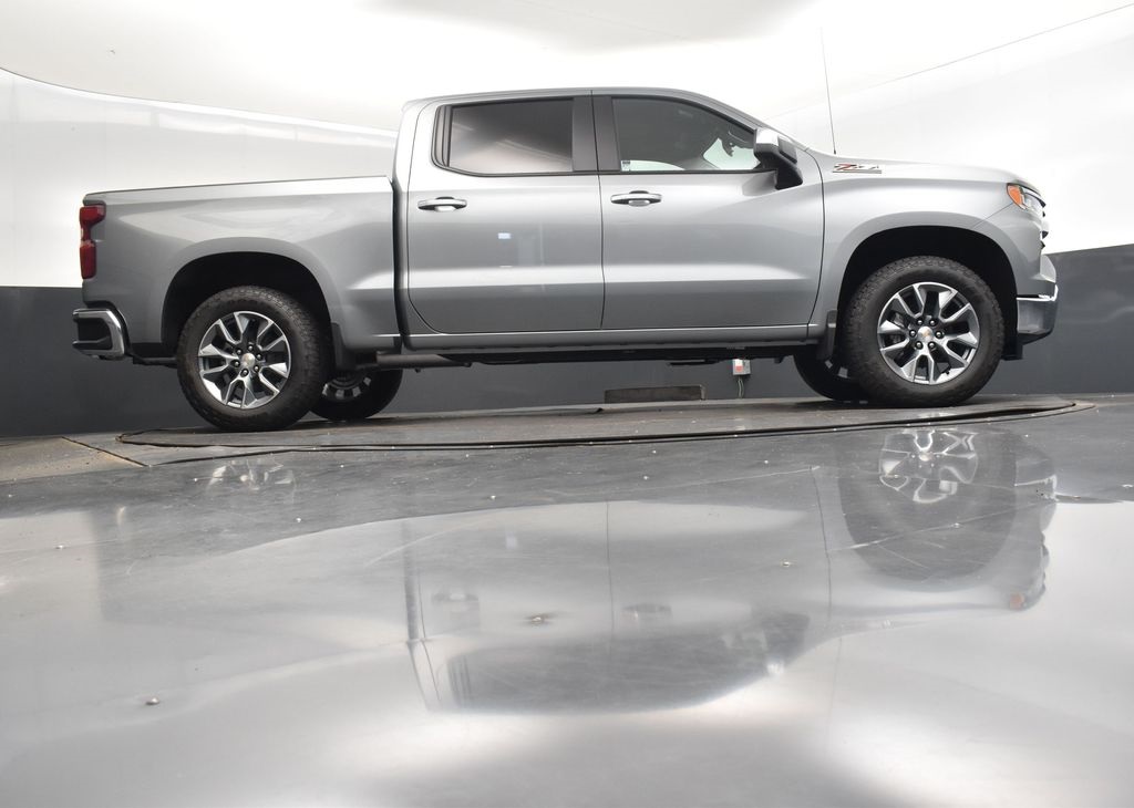 2026 Chevrolet Silverado 1500 LT photo 43