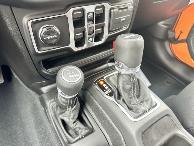 2025 Jeep Wrangler Sahara photo 20