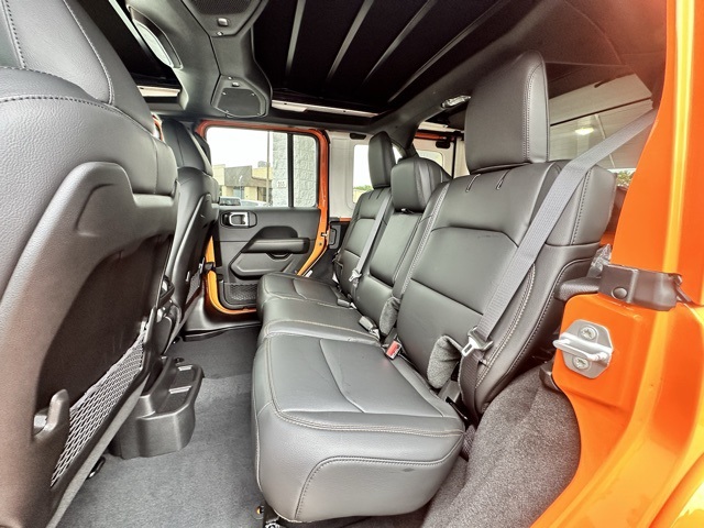 2025 Jeep Wrangler Sahara photo 21