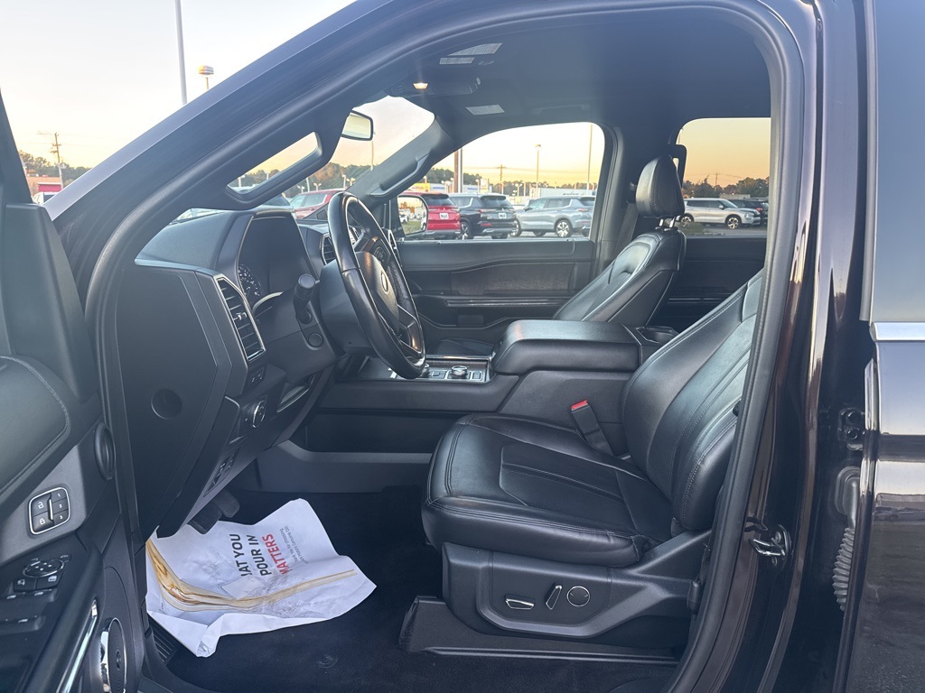 2021 Ford Expedition Limited:16989P
