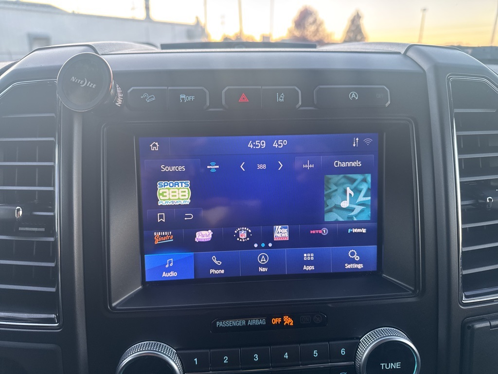 2021 Ford Expedition Limited:16989P