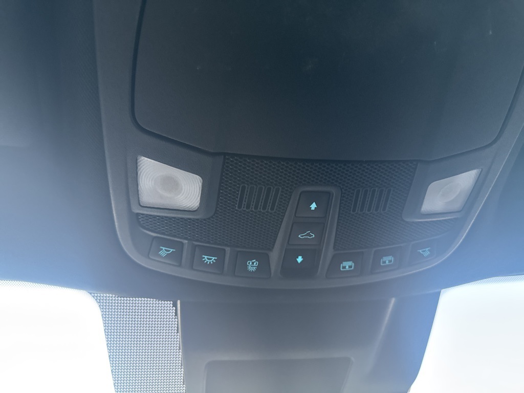 2021 Ford Expedition Limited:16989P