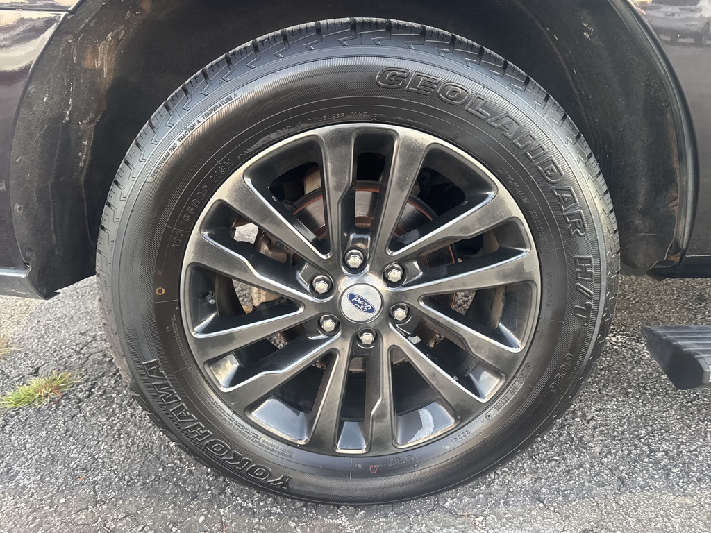 2021 Ford Expedition Limited:16989P