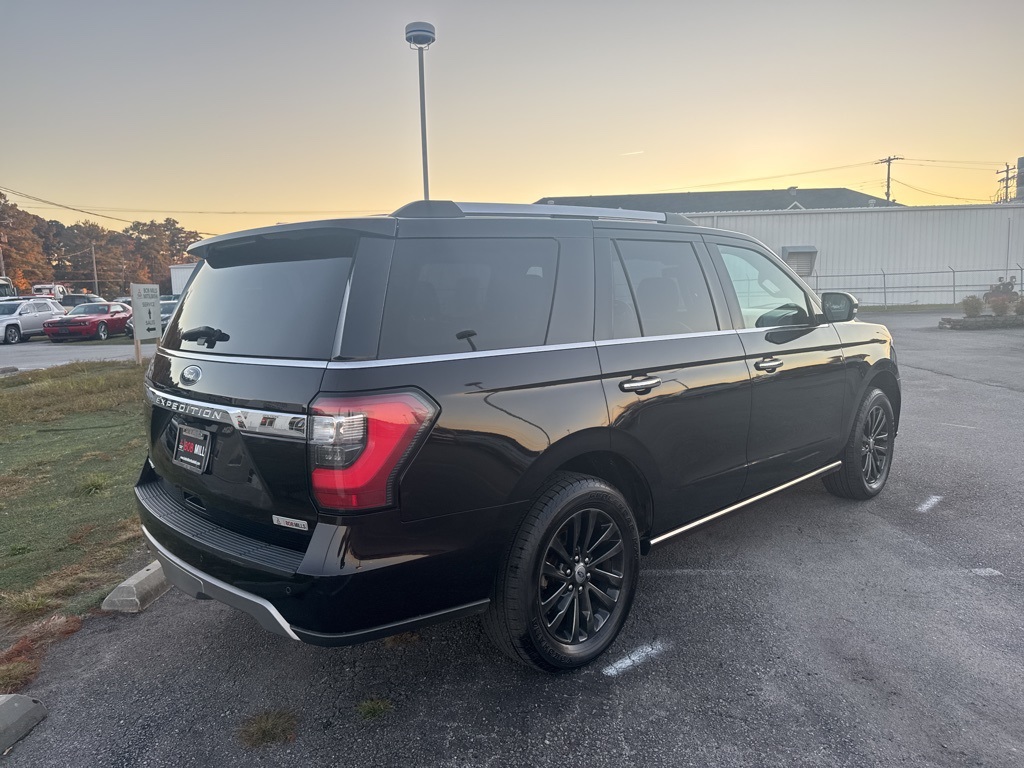 2021 Ford Expedition Limited:16989P