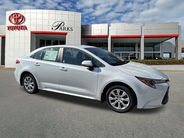 2026 Toyota Corolla LE's photo