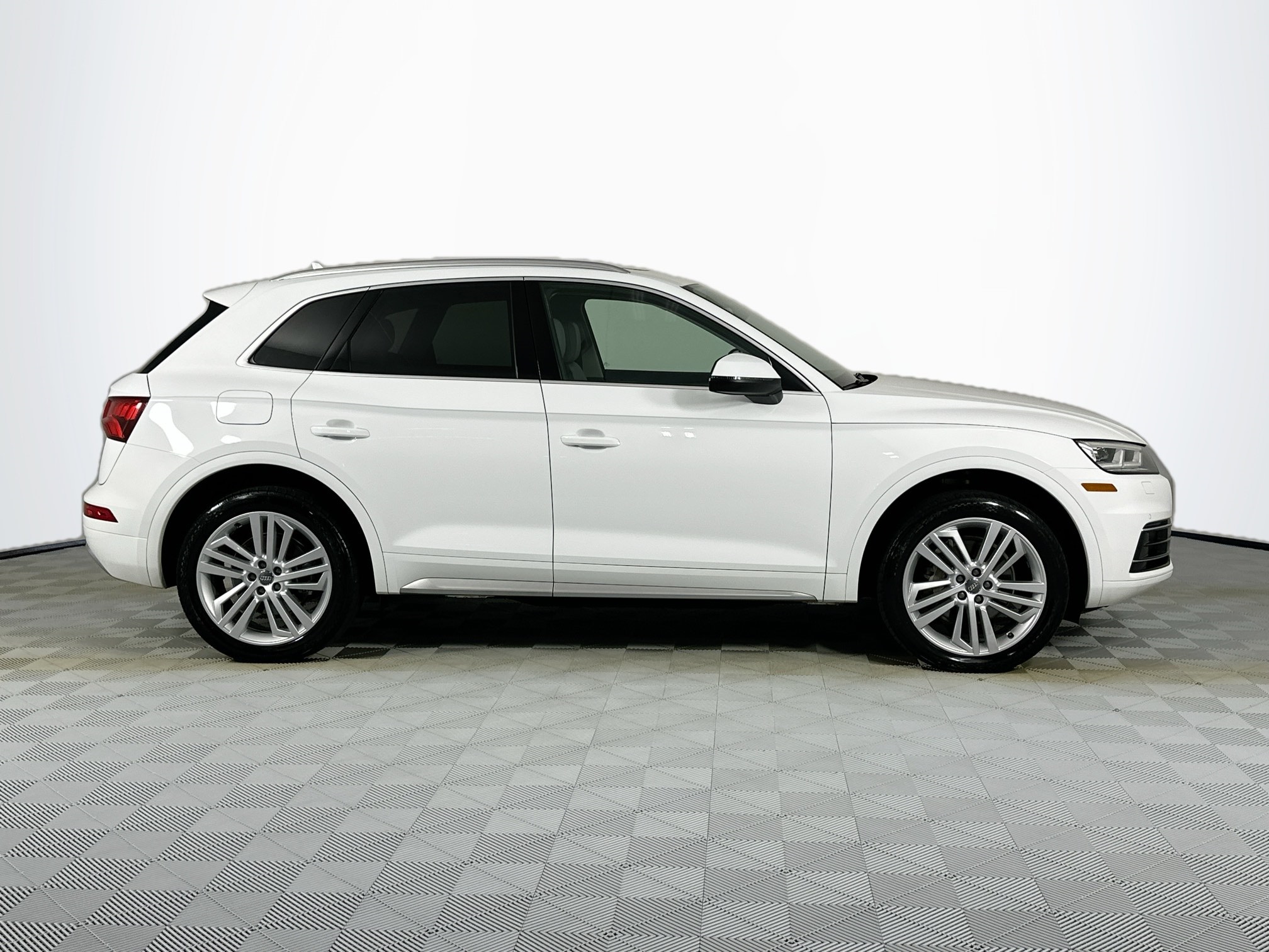 used 2019 Audi Q5 car, priced at $18,998