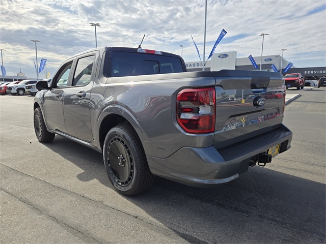 New 2025 Ford Maverick Lobo High 4D Crew Cab