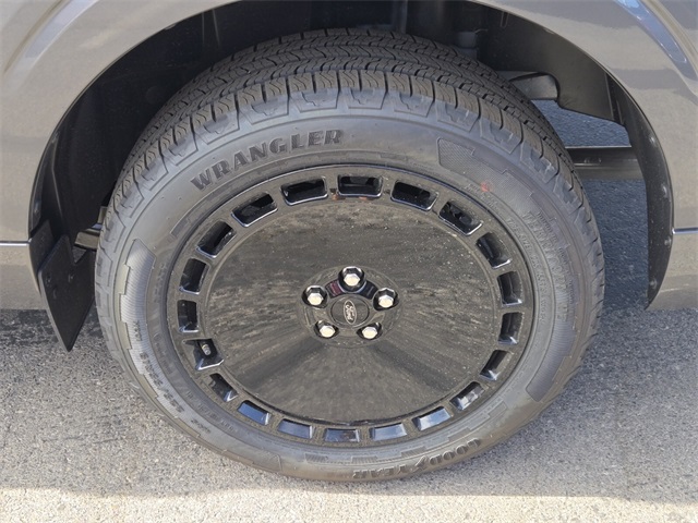 New 2025 Ford Maverick Lobo High 4D Crew Cab