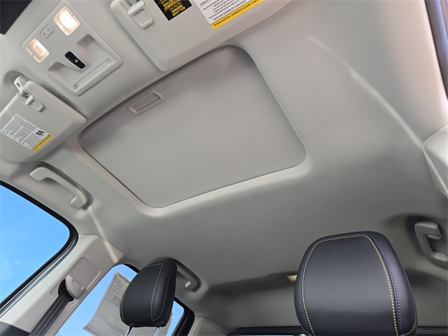 New 2025 Ford Maverick Lobo High 4D Crew Cab