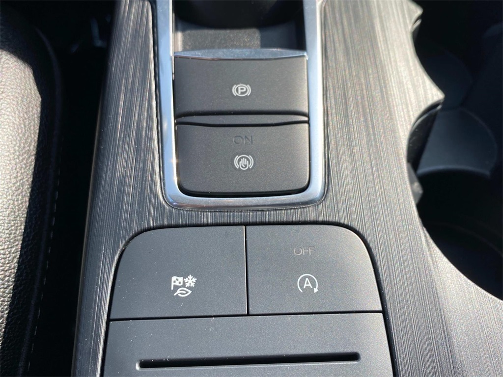 2022 Oxford White Ford Escape SEL AWD SUV