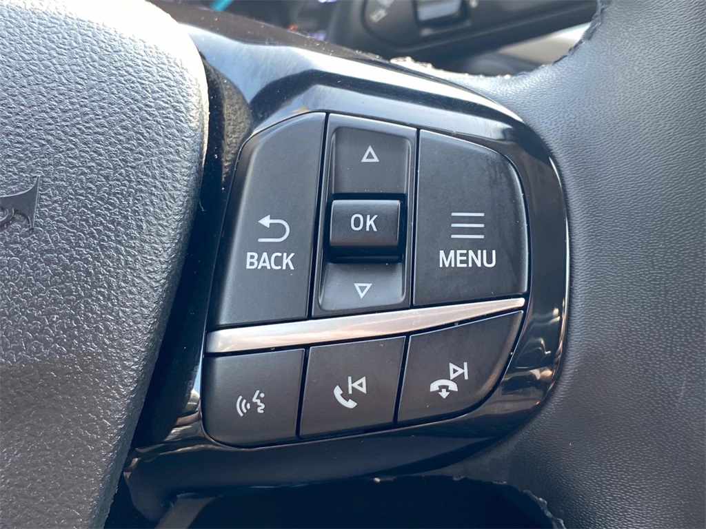2022 Oxford White Ford Escape SEL AWD SUV