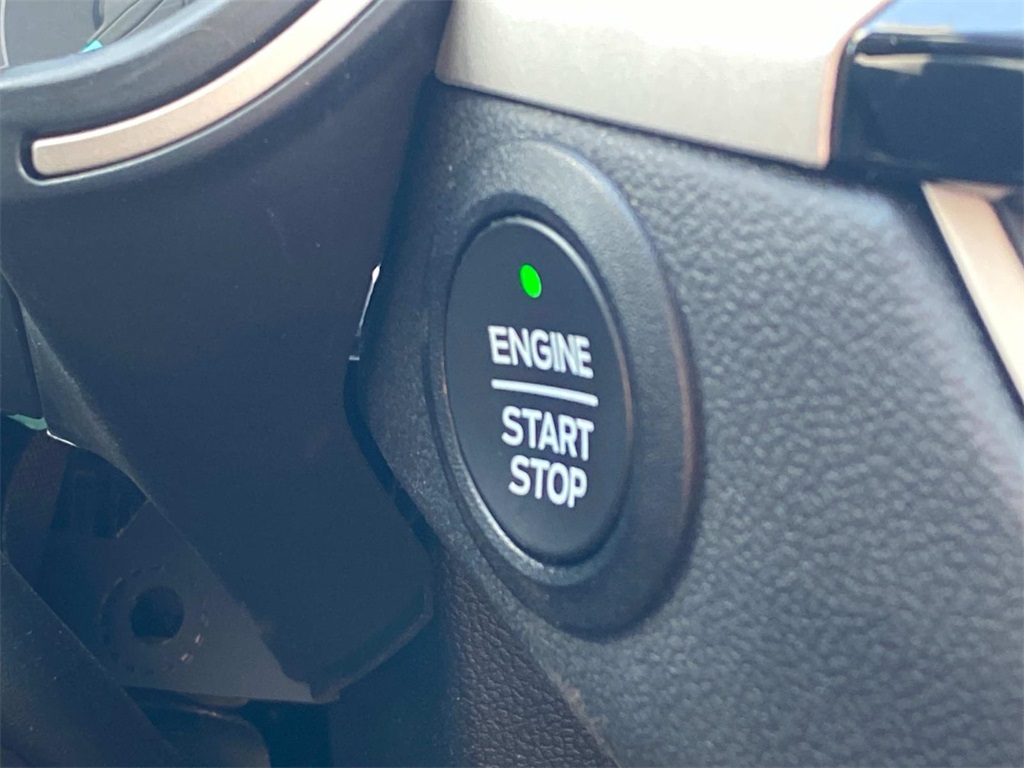 2022 Oxford White Ford Escape SEL AWD SUV