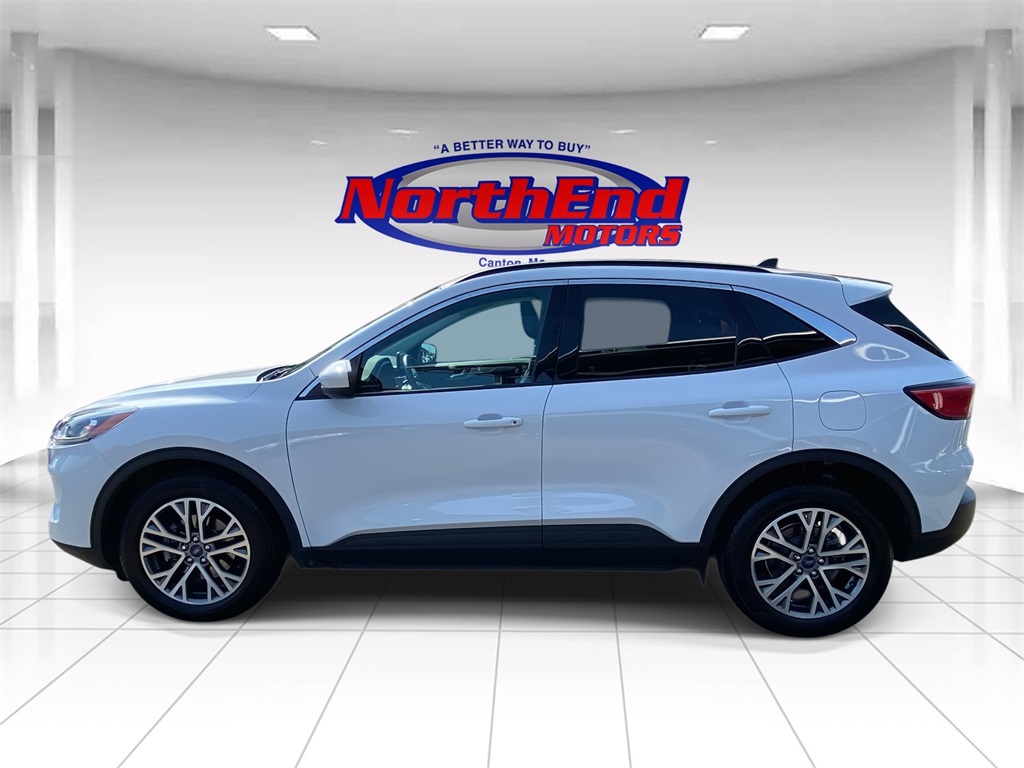 2022 Oxford White Ford Escape SEL AWD SUV