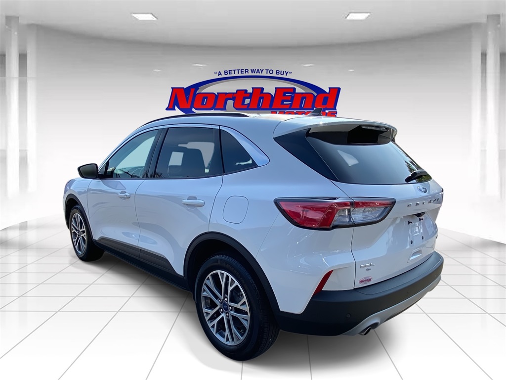 2022 Oxford White Ford Escape SEL AWD SUV