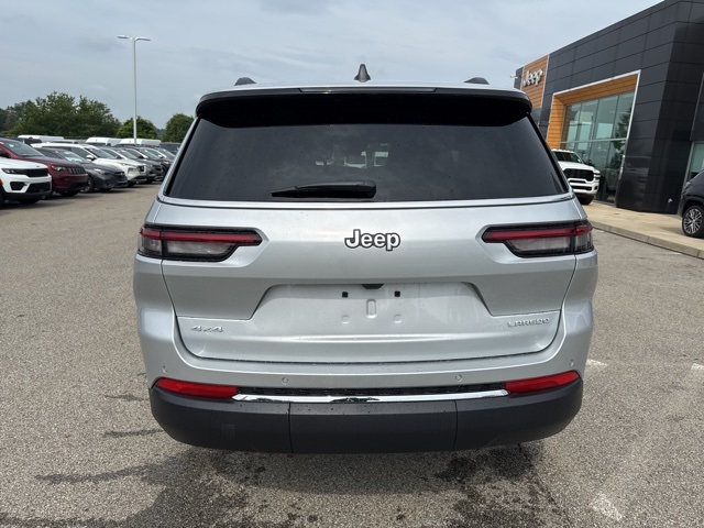 2025 Jeep Grand Cherokee Laredo X photo 8