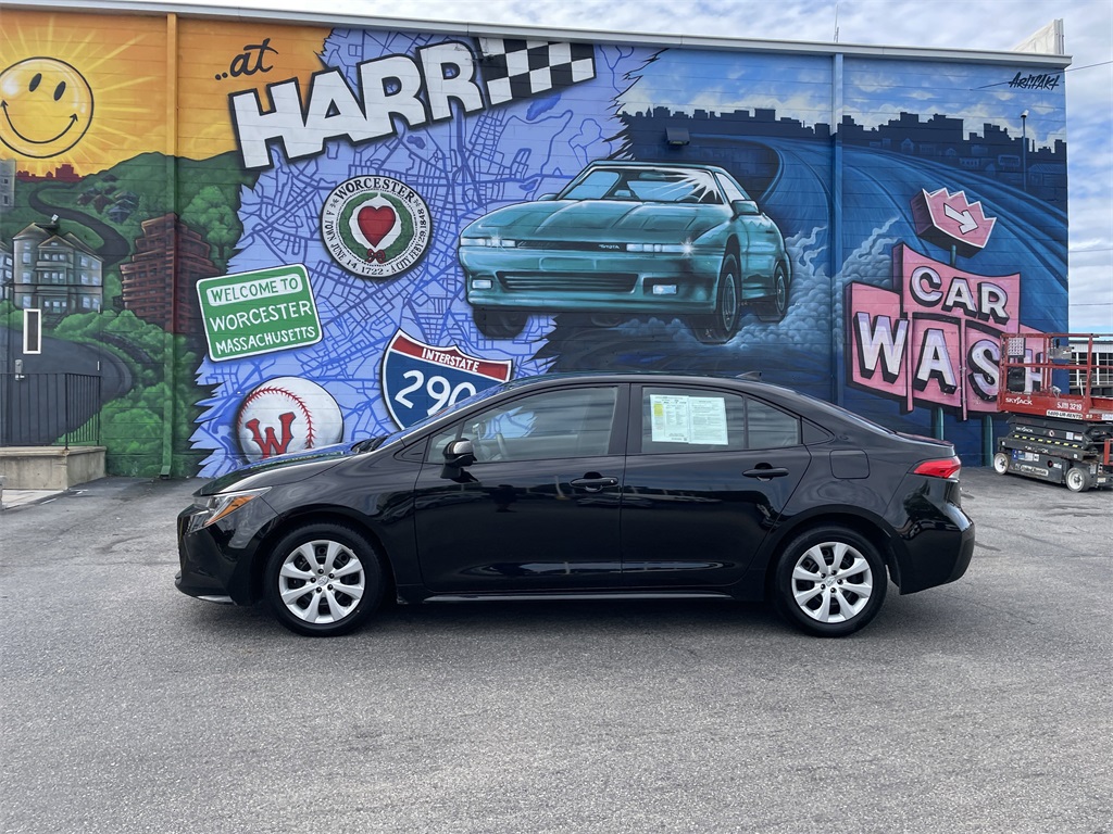 Used 2024 Toyota Corolla LE with VIN 5YFB4MDE5RP085589 for sale in Kansas City