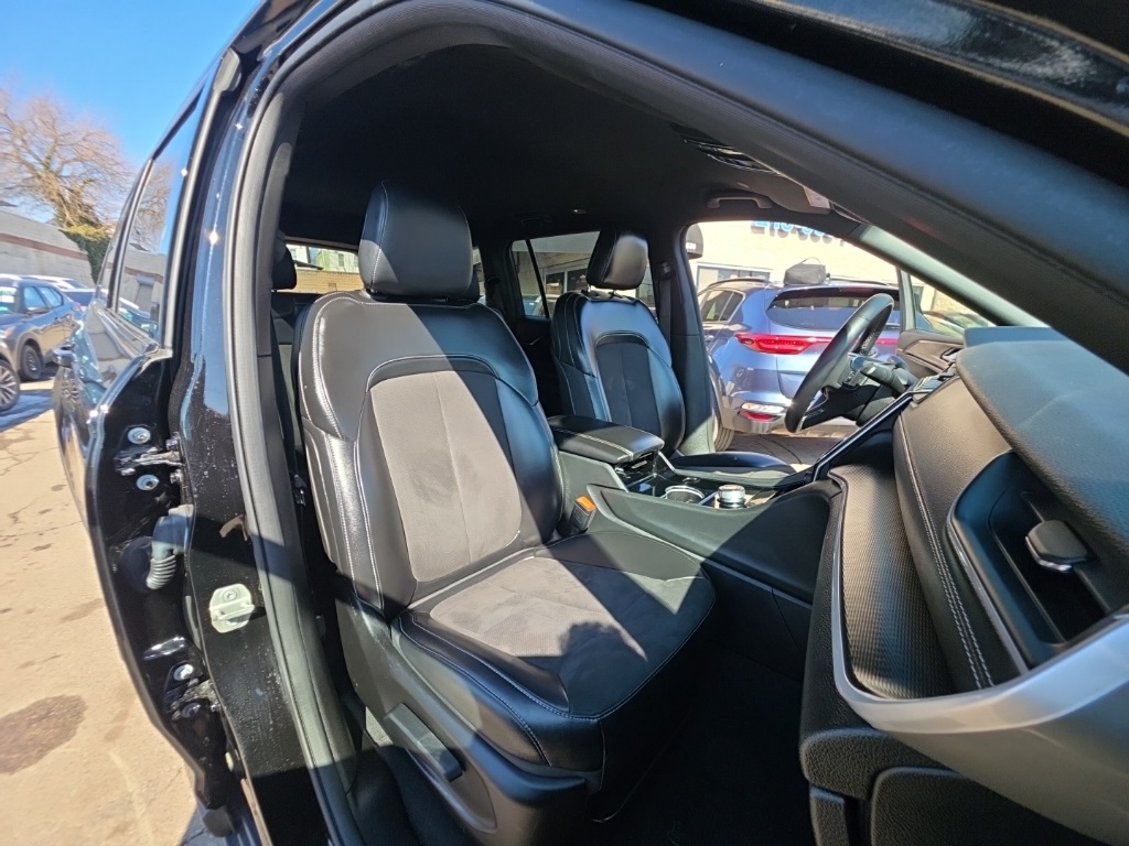 used 2023 Jeep Grand Cherokee L car, priced at $22,895